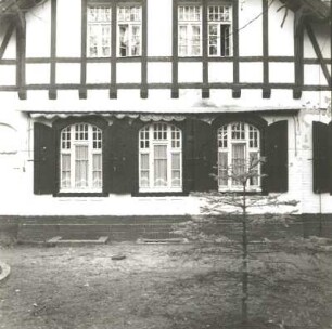 Cottbus, Waldstraße 1. Kinderheim (1908), Giebelrisalit