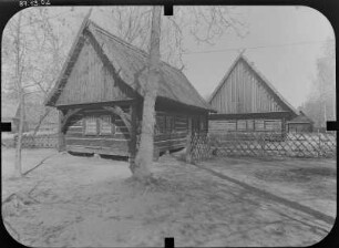 Lübbenau-Lehde, Dorfstraße 3. Freilandmuseum. Wohnhaus (Kassenhaus) und Wohnstallhaus. Giebelansicht