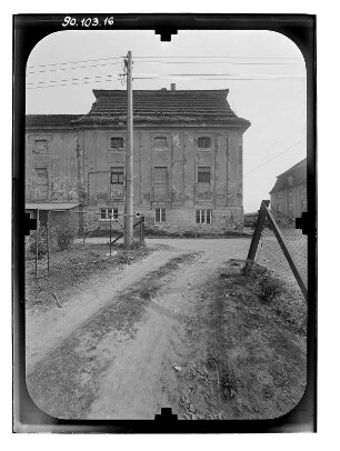 Faulenrost. Ehem. Gut (1760-1764). Linkes Kavaliershaus. Eingangsseite (Teilansicht)