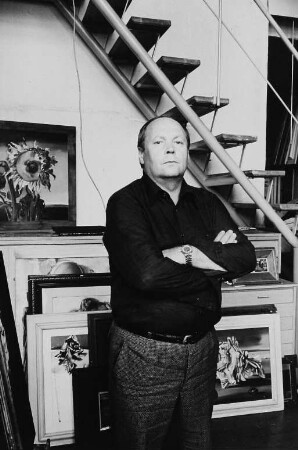 Der Maler Walter Womacka in seinem Atelier