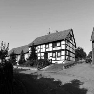 Fachwerkhaus; Freiensteinau, Bergweg 2