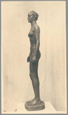 Stehende Frau, 1930, Bronze