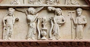 Westportal — Verkündigung und Krönung — Verkündigung an Maria