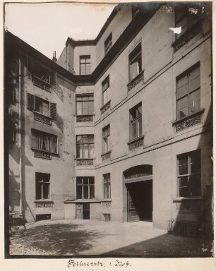 Haus Feilner, Berlin-Kreuzberg: Ansicht von der Hofseite (aus: Julius Kohte, Alt-Berlin, Bauwerke in Berlin und Charlottenburg, aufgenommen 1907-1914)