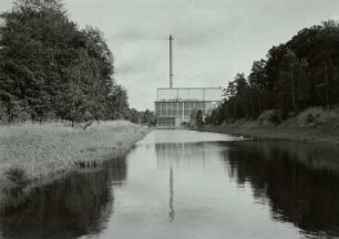 Rheinsberg. Kernkraftwerk (1960-1966). Kühlwassereinlaufkanal, Maschinenhaus und Reaktorgebäude