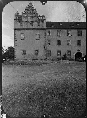 Trebsen/Mulde. Schloß (1509-1527). Haupteingangsfront (Teilansicht) von Südwest