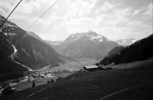 Mittelberg: Blick von der Sesselbahn auf Mittelberg