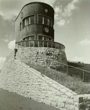 Kommandoturm im Walter-Ulbricht-Stadion, ehemaliges Stadion Mitte