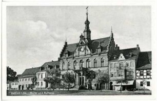 Dahlen. Markt mit Rathaus