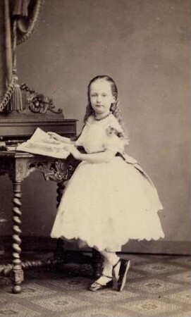 Bildnis von Auguste Victoria (1858-1921), Deutsche Kaiserin