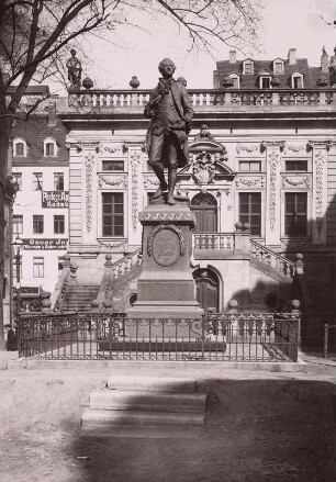 Goethe-Denkmal : Leipzig. Goethedenkmal (Karl Seiffner, Bronze, 1903). Naschmarkt