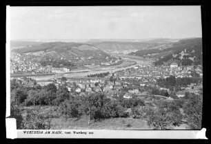 Blick über Mainspitze, z.T. Innenstadt und Kreuzwertheim ins Maintal