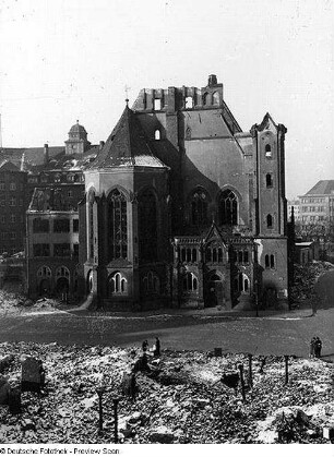 Matthäikirche, Matthäikirchhof