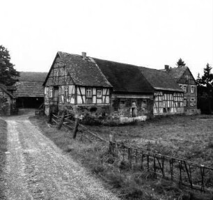 Sachgesamtheit Neumühle (Mühlenanlage); Ortenberg, Vogelsbergstraße 70, Mühlgraben