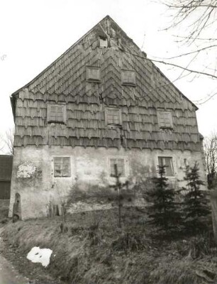 Sayda-Friedebach, Bahnhofstraße 73. Wohnstallhaus. Giebelseite mit Verschindelung