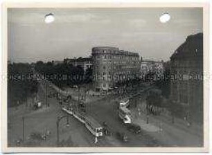 Berlin, Charlottenburg, Am Knie