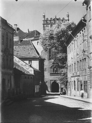 Bautzen. Schloßstraße. Blick zum Schlossturm, dm Matthiasturm