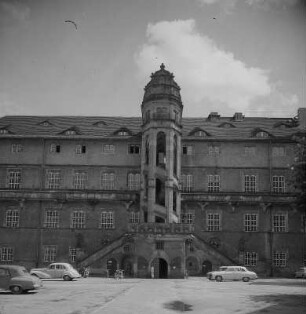 Torgau. Schloss Hartenfels, Innenhof mit Wendelstein