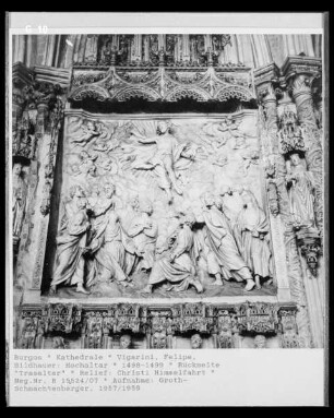 Hauptaltar mit Szenen aus dem Marienleben — Rückwand des Hochaltars — Christi Himmelfahrt