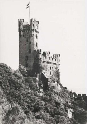 Rheinland. Ansicht der 1271 ermals erwähnten Burg Sonneck bei Niederheimbach.