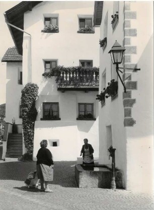Gespräch in der Laubengasse