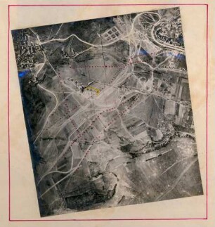 Foto über die Anordnung der feindlichen Batterie-Stellung in der Artillerie-Gruppe bei Moulins (Luftbild)