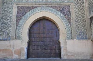 Meknes - Stadttor Bab el-Mansour : Dieses Tor gehört zur historischen Stadttoranlage des Bab el-Mansour, aufgenommen in Meknes am 28. Oktober 2010