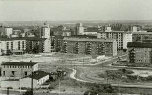 Dresden. Blick vom Hochhaus Weiskopfstraße 2 über die Ammonstraße und neue Wohnblöcke zu den Hochhäusern an der Freiberger Straße