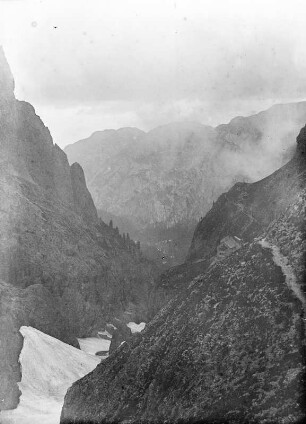 Dolomiten : Blick auf eine Berglandschaft der Dolomiten von der Grasleitenhütte aus gesehen.