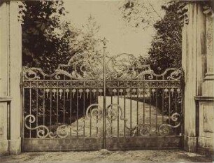 Ohne Titel (Jagdschloß Glienicke, Portal)