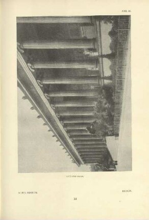 Altes Museum. Säulenhalle. Berlin