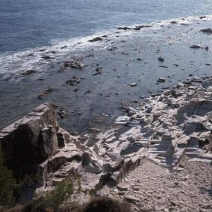 Thasos, Aliki. Meerwärtige Partien der antiken Marmorbrüche an der Südküste