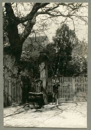 Hauptstr. Brunnen unterm Nußbaum