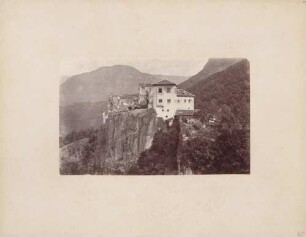 Südwestseite der Ruine Haselburg in Bozen in Südtirol