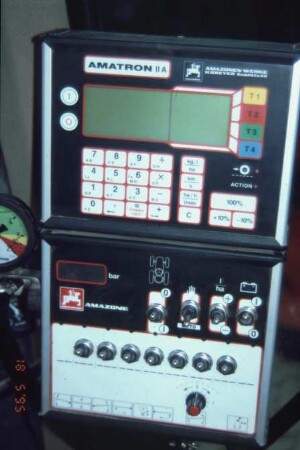 Fotografie: Pflanzenschutz, Feldspritze, Armatur, Spritzcomputer