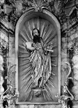 südlicher Seitenaltar — Mittelfigur: Apostel Paulus