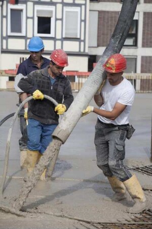 Bauarbeiter bei der Arbeit