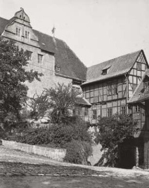 Quedlinburg, Schloss, Nordflügel. Ansicht über den Schlosshof von Südosten