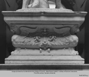 Orpheus und Zerberus : Sockel der Orpheusstatue von Baccio Bandinelli