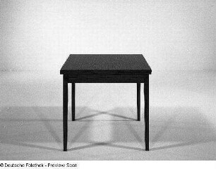 Klubtisch (Modell T 928)