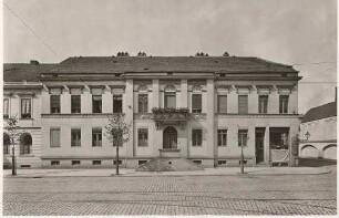 Wilhelm II. von Württemberg (1848 - 1921), Wohnung des Kronprinzen in Potsdam, Berliner Straße 1, während seiner Militärdienstzeit in Berlin 1870-1875