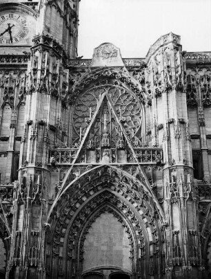 Troyes. Saint-Pierre-et-Paul (Baubeginn 1208, Vollendung 1640). Teilansicht