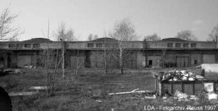 Flugzeughallen der ehemaligen Fliegerstation Berlin-Friedrichsfelde, später Militärflugplatz Friedrichsfelde; Berlin, Lichtenberg