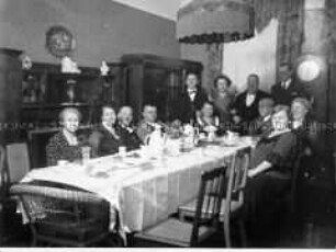 Feier zur Silberhochzeit von Georg und Minna Körbes