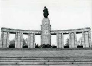 Sowjetisches Ehrenmal in Berlin-Tiergarten