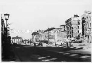 Die zerstörte Straße "Unter den Linden"