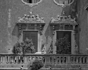 Palazzo Biscari — Zwei Fenster im Südostflügel