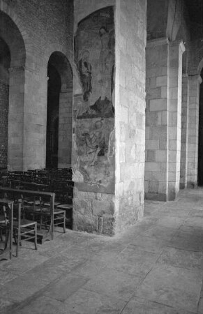 Kreuzigungsszene und die Darstellung des heiligen Georg im Kampf mit dem Drachen