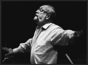 Porträt Kzysztof Penderecki, Dirigent : Porträt Kzysztof Penderecki, Dirigent. Fotografie während einer Probe mit der Dresdner Philharmonie