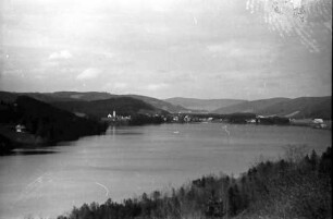 Titisee: Titisee vom Bärental aus; See näher
